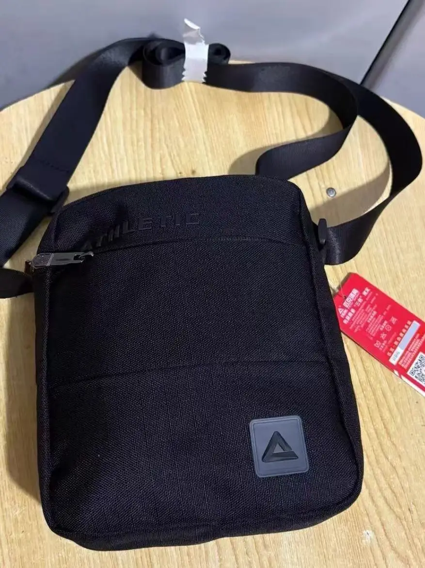 peak-lightweight-fashion-commuter-crossbody-bag-b6254040-adjustable-strap-durable-zipper-suitable-for-men-and-women