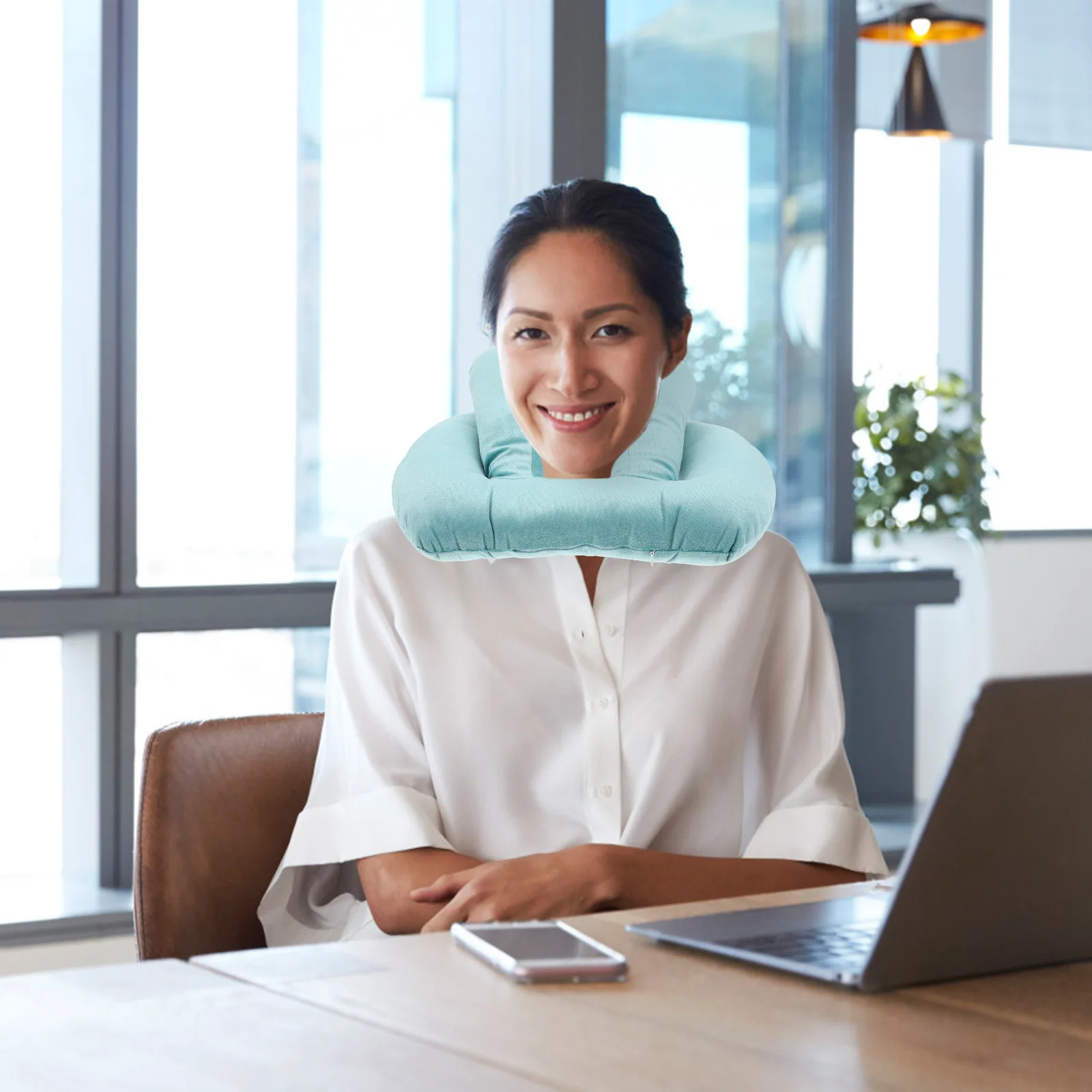 وسادة قيلولة مريحة بتصميم مريح للمكتب والمنزل والمدرسة تستخدم وسادة نوم لسطح المكتب وسادة قيلولة محمولة للبالغين