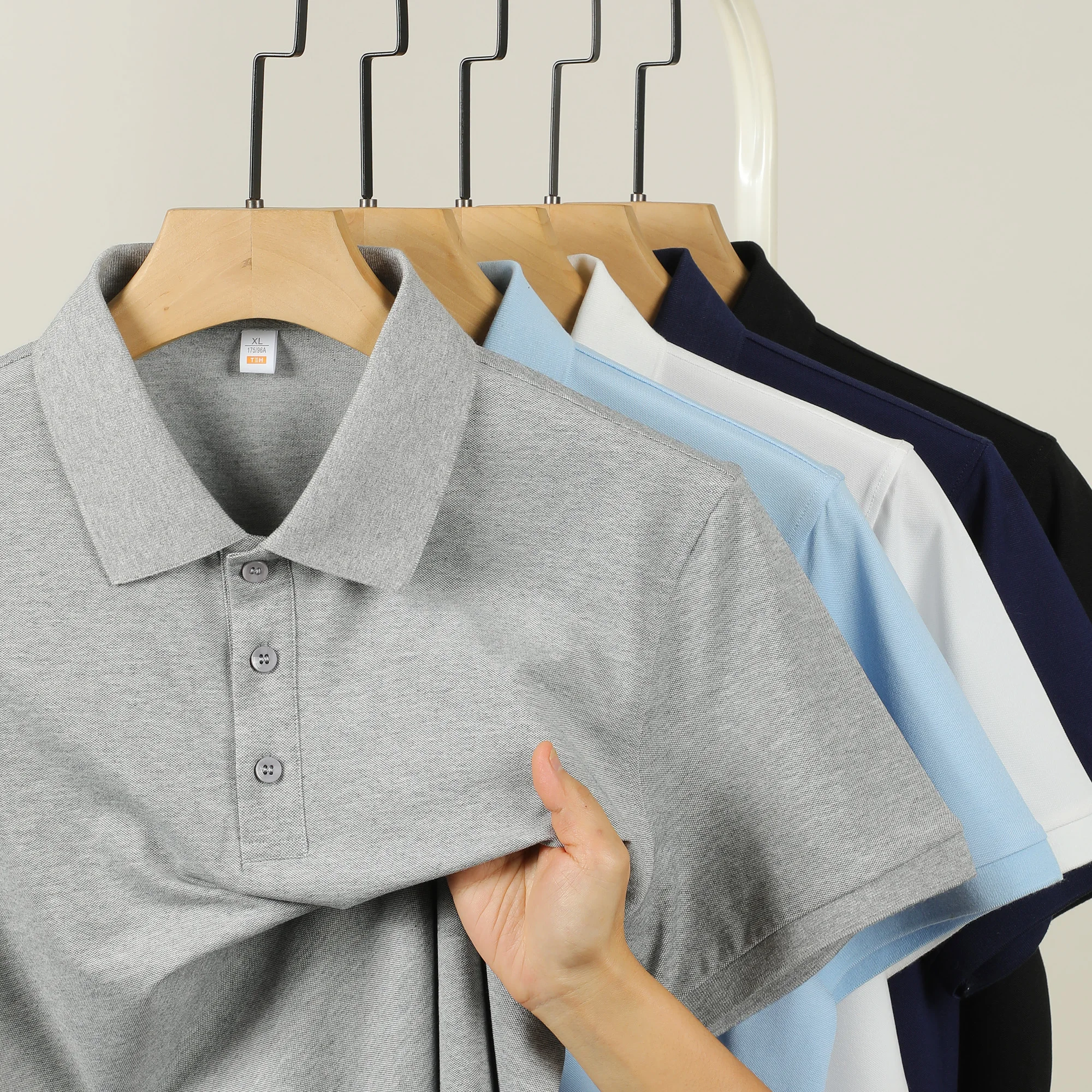 Summer new men's sports breathable polo shirt classic fashion short sleeved easy to match without making mistakes