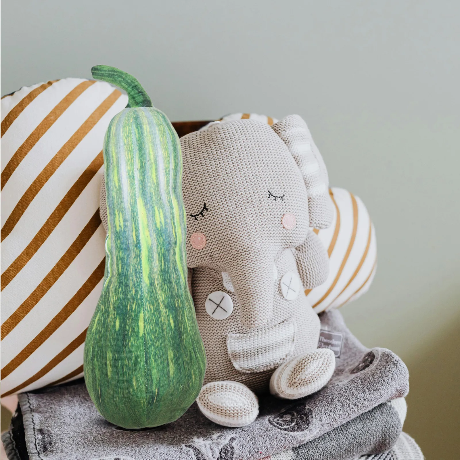 シミュレーションピクルス 68cm 3D ソフトクッション腰椎サポート枕 ぬいぐるみフードピロー ホームデコレーション 誕生日 クリスマス用