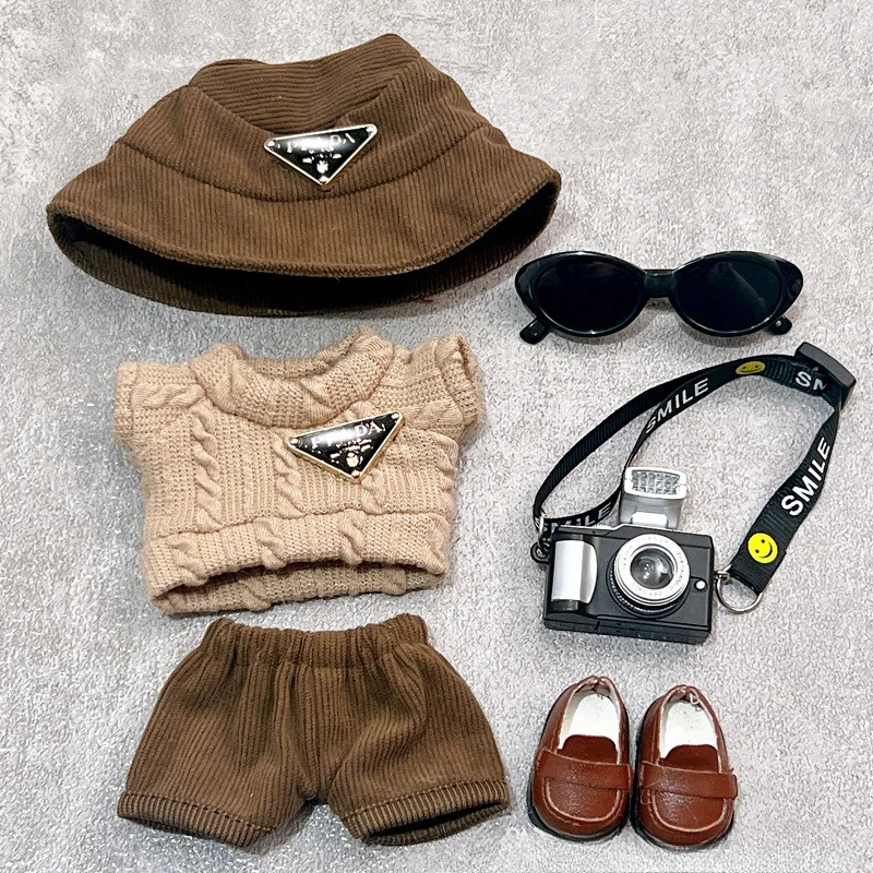 Labubu Vestiti per bambini di prima e seconda generazione Labubu Triangolo Maglione Tuta Set di cappelli possono essere indossati Strumenti EDC per esterni