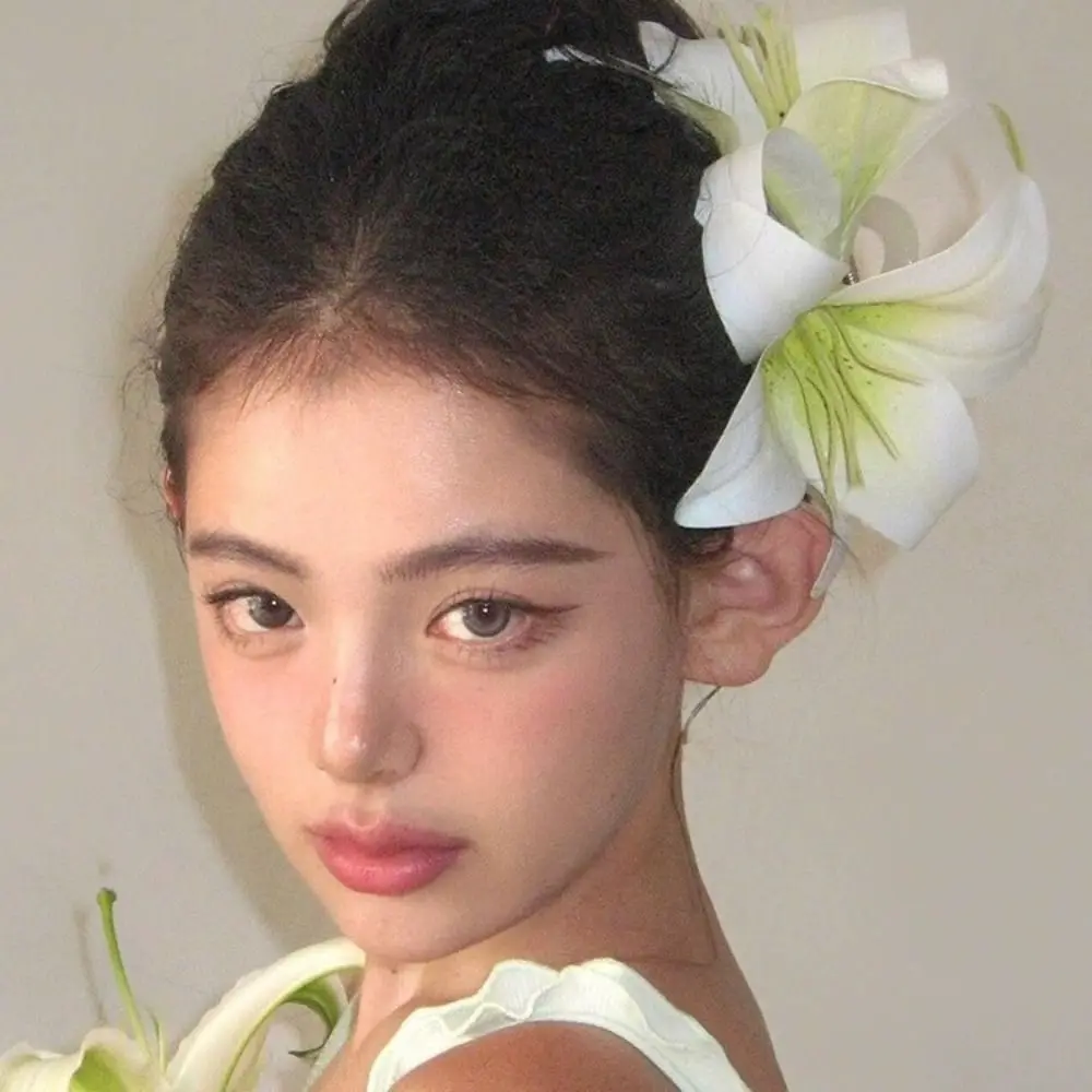 

New Large Flower Hair Clip Elegant Simulation Lily Hairpin Side Clip Hairpin Floral Hair Clip for Women Girls Party Headwear