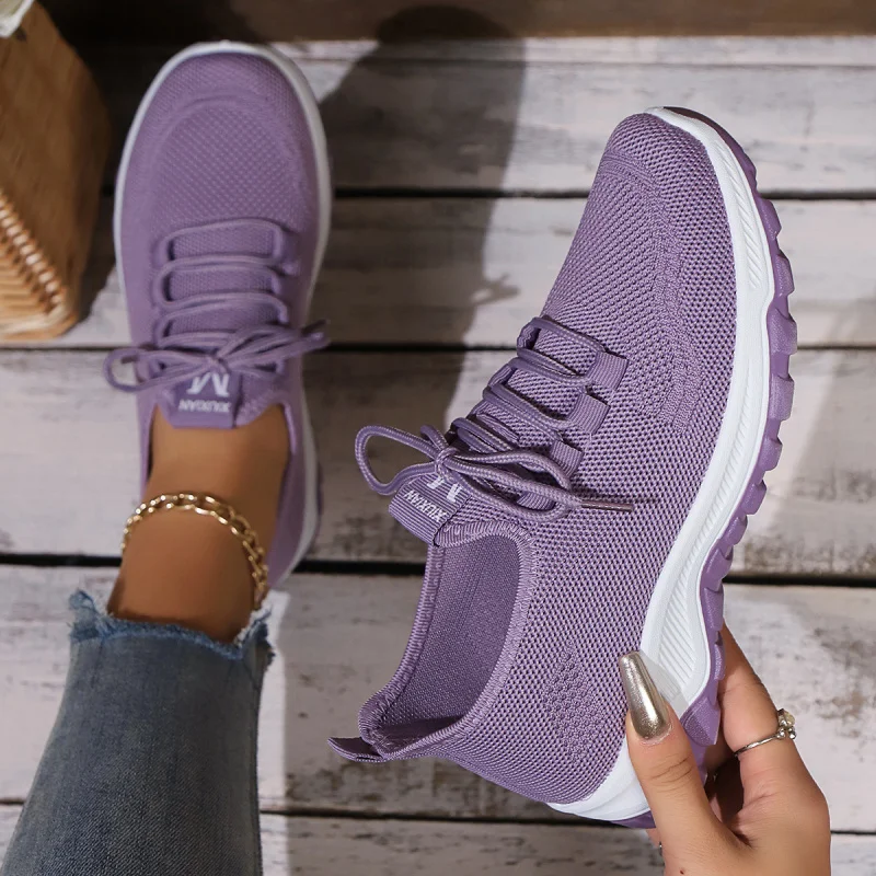 أحذية رياضية كاجوال مسطحة كاجوال للربيع والخريف مقاس كبير برباط شبكي خفيفة الوزن ومريحة للنساء