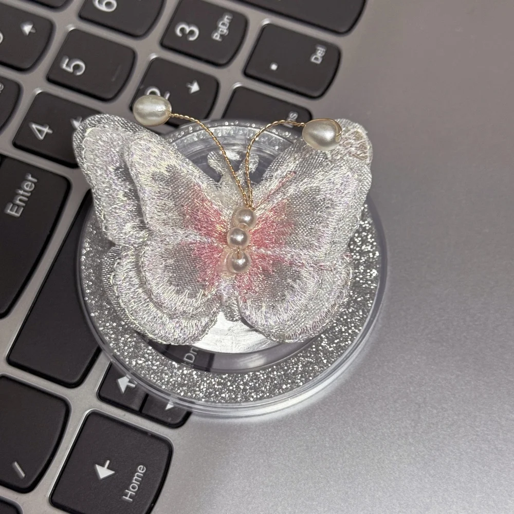 Farfalla carina coreana per supporto magnetico Griptok per telefono Magsafe per iPhone Supporto per custodia di ricarica wireless pieghevole divertente