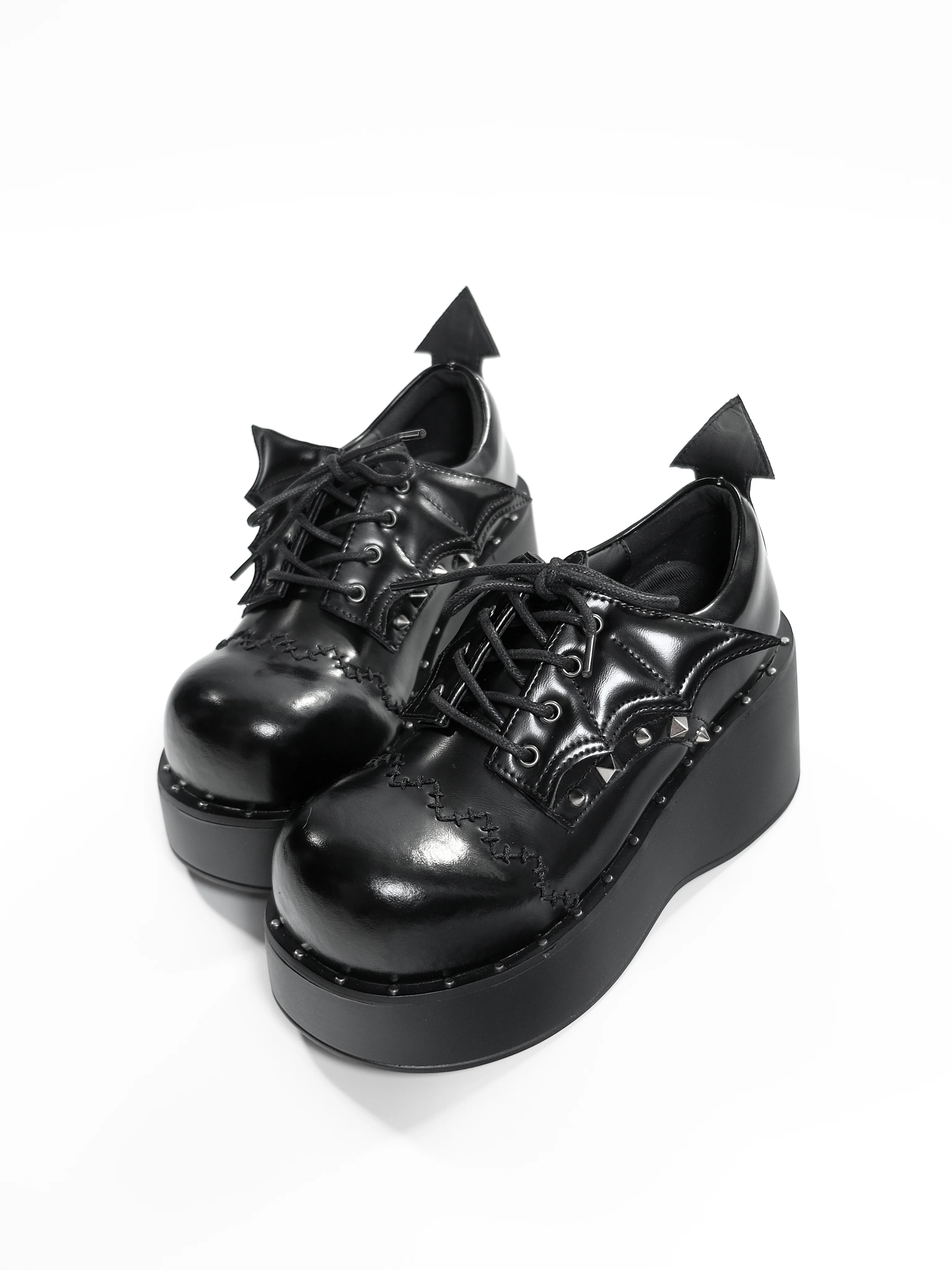 Hunting Heart Devil Gururu Original Subcultural Punk Hot Girl Thick Soled Leather Shoes Japanese Retro Gothic Style Single Shoes