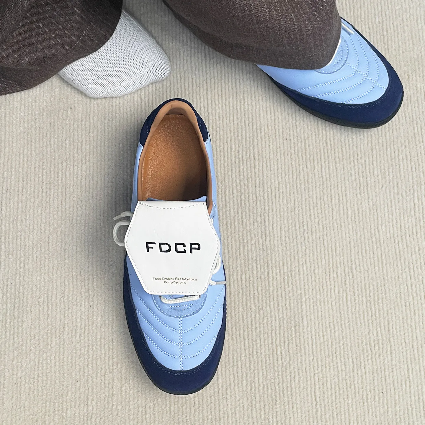 

2025 New Hot-Selling Lightweight Durable Professional Anti-Slip Walking Shoes Training Shoes Excellent