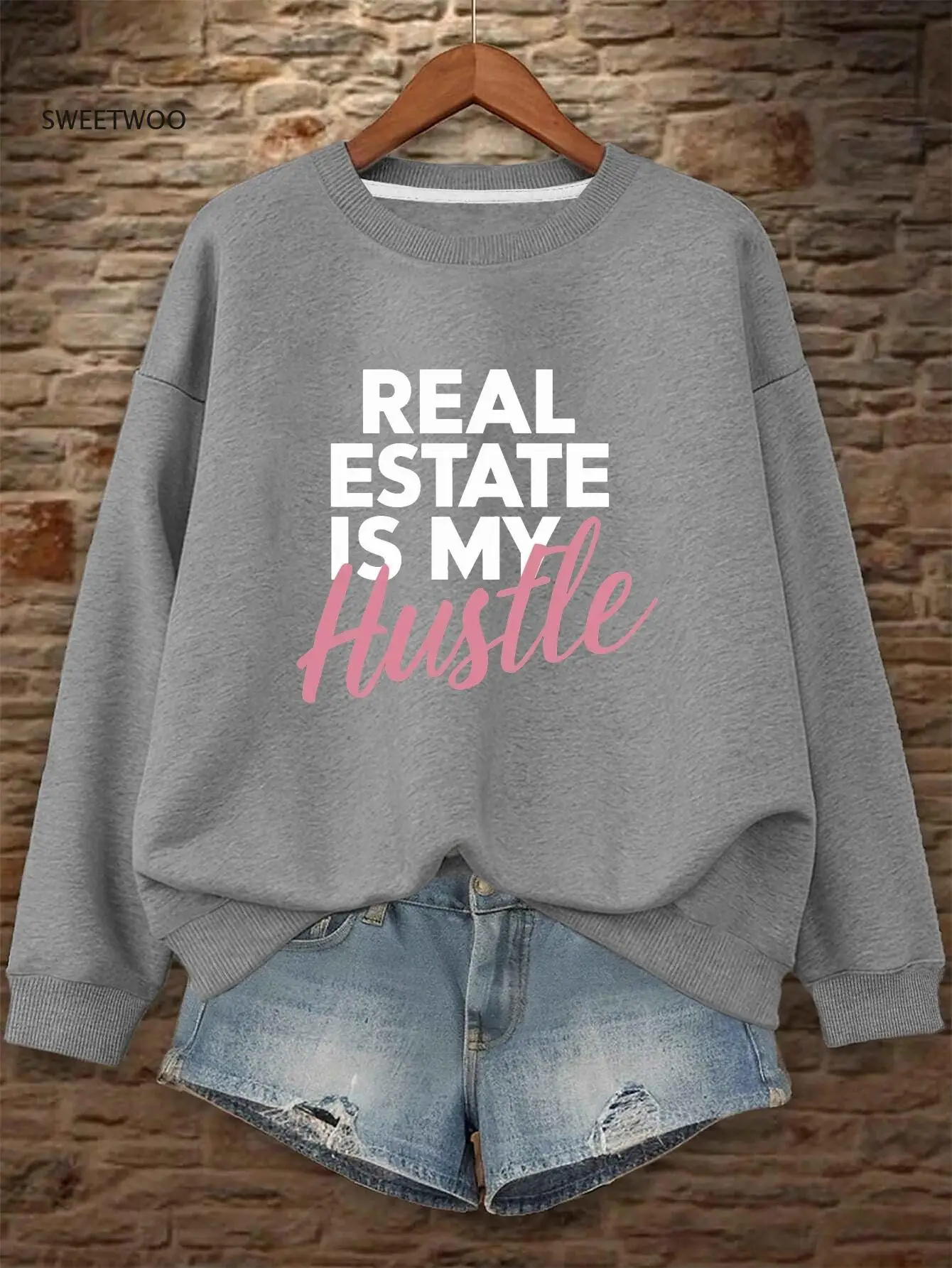 

1Pc Women's Casual Polyester Crew Neck Sweatshirt with "real Estate Is My Hustle" Graphic Print - Geometric Pattern Knit Fabric