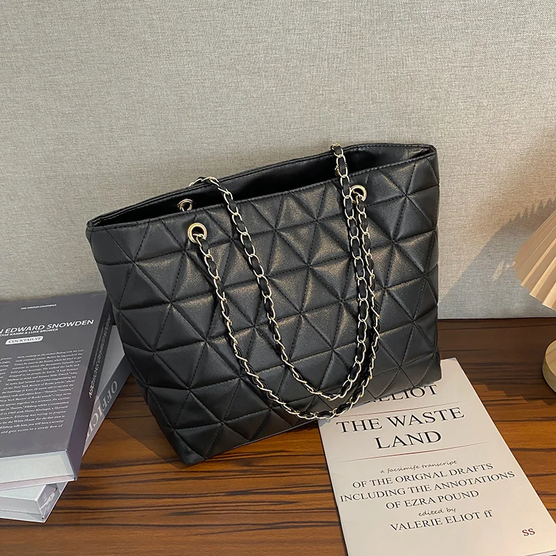 

Large Capacity Single Shoulder Tote Embroidered Wire Diamond Lattice Handbag Fashion Texture Chain 2021 Hand Bags