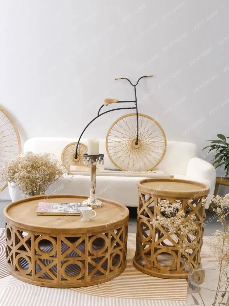 

American Retro Solid Wood Tea Table Circle and Creative Design Sense Personal Influencer Homestay Hotel Log Size Round Table