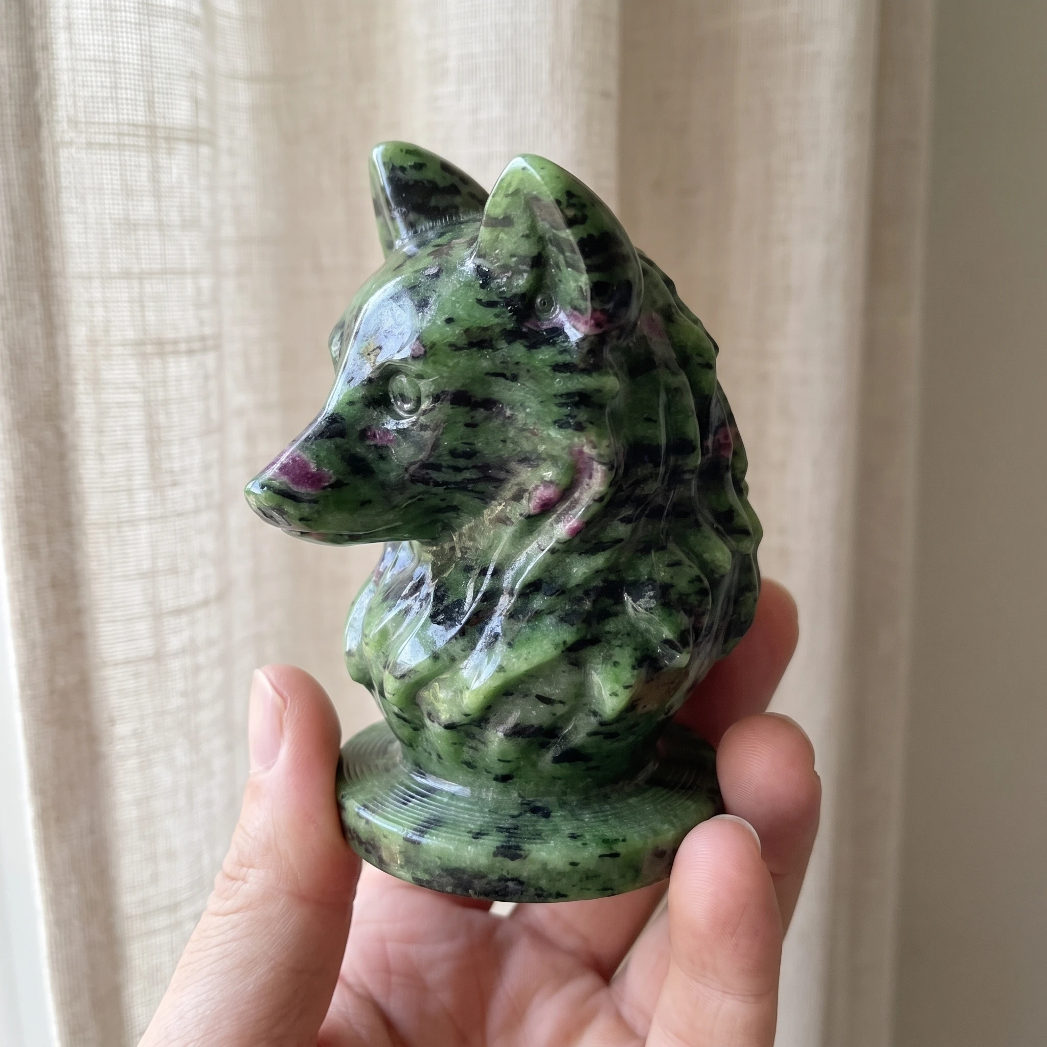 Natural Ruby in Zoisite Wolf Head Figurine Hand Carved Crystal Animal Sculpture Home Desk Decor Collectible