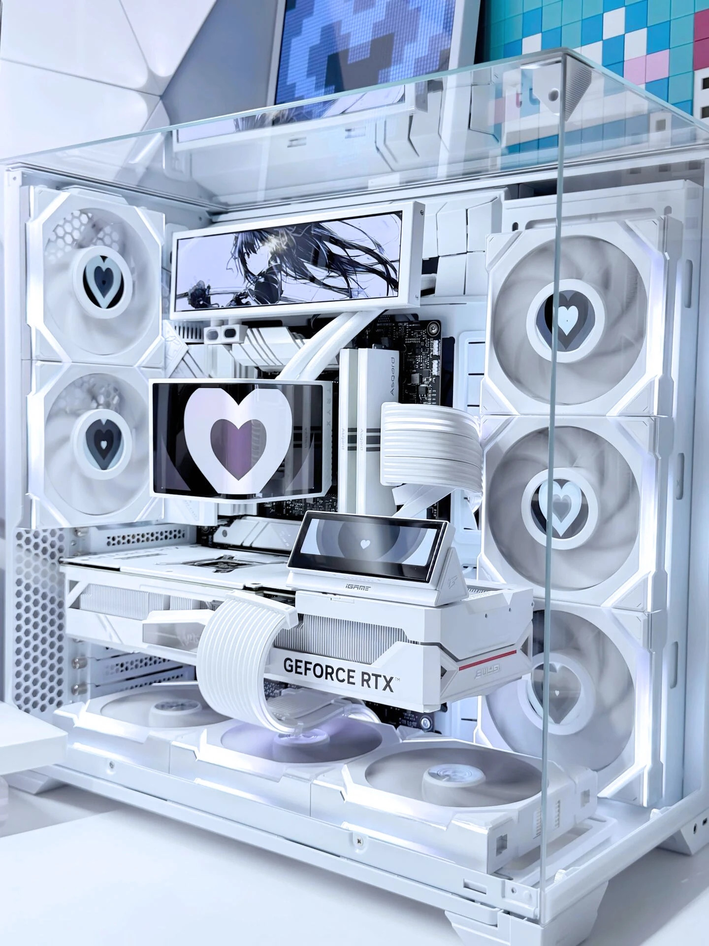 Pure white high-end sea view room computer host 9800X3D 5080 appearance desktop
