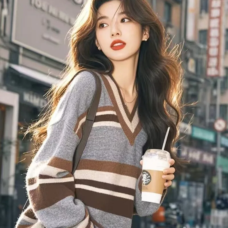 

Женский свитер 2200, осенний свитер контрастного цвета в полоску, модный свитер с v-образным вырезом, мягкий восковой повседневный свободный топ