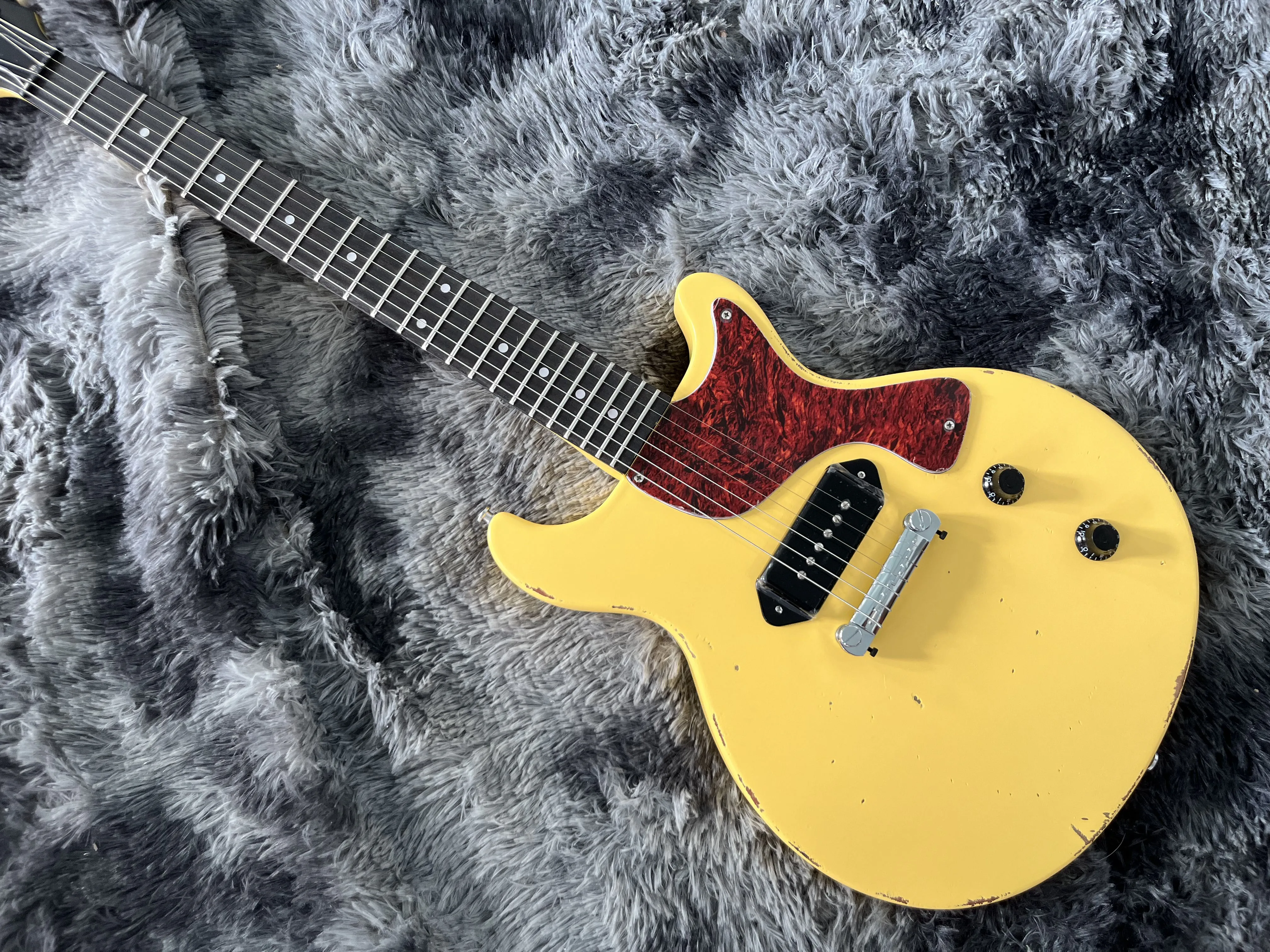 Hand Made Electric Guitar, Yellow Color, Red Turtle Shell Pickguard, 6 Strings, China