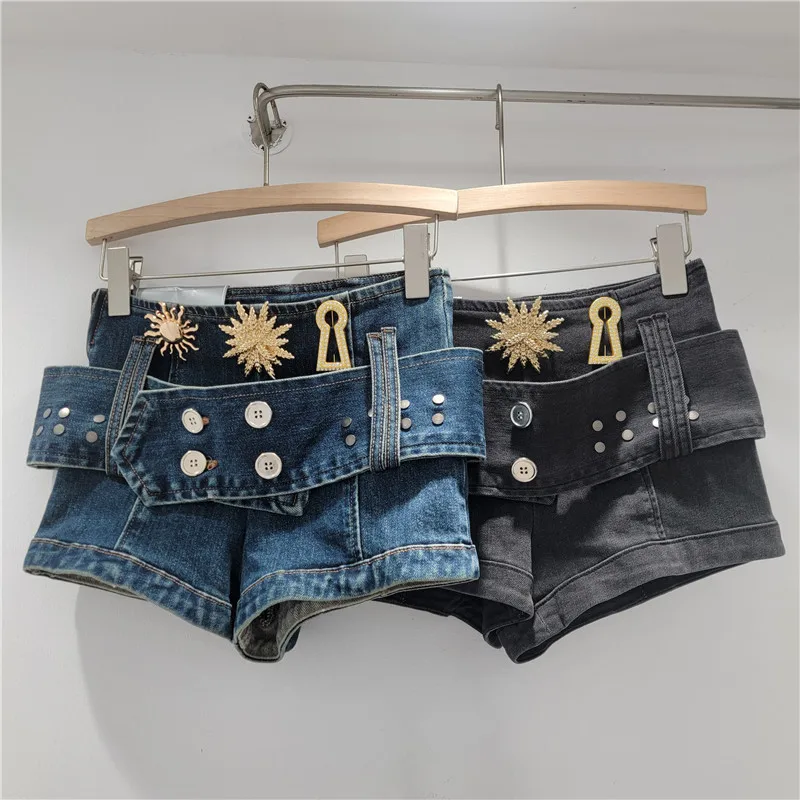 

European and American Style Hot Girl Denim Ultra Short Jeans for Women, 2026 Sexy Low Waist Leg-Lengthening Rivet Belt Hot Pants
