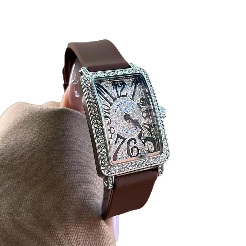 

Квадратные трендовые женские часы, модные часы с бриллиантами