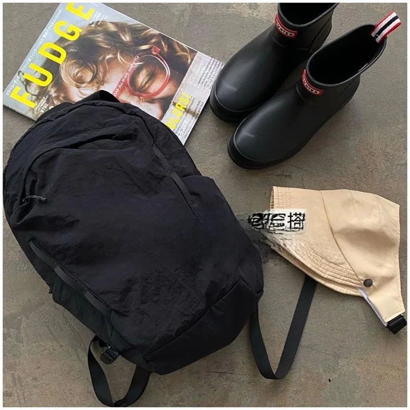 حقيبة ظهر خفيفة الوزن مقاومة للماء للمشي لمسافات طويلة، حقيبة محايدة بحمالتين للكتف سعة 4 لتر، بأسلوب بريطاني وإغلاق بسحاب، ...