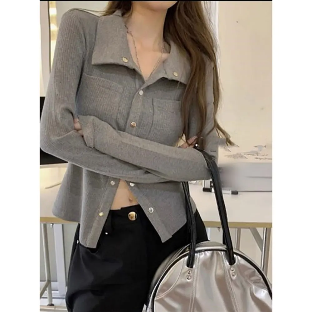 

Женская приталенная куртка из полиэстера с повседневным модным дизайном, средней эластичностью, подходящей для нескольких сезонов.