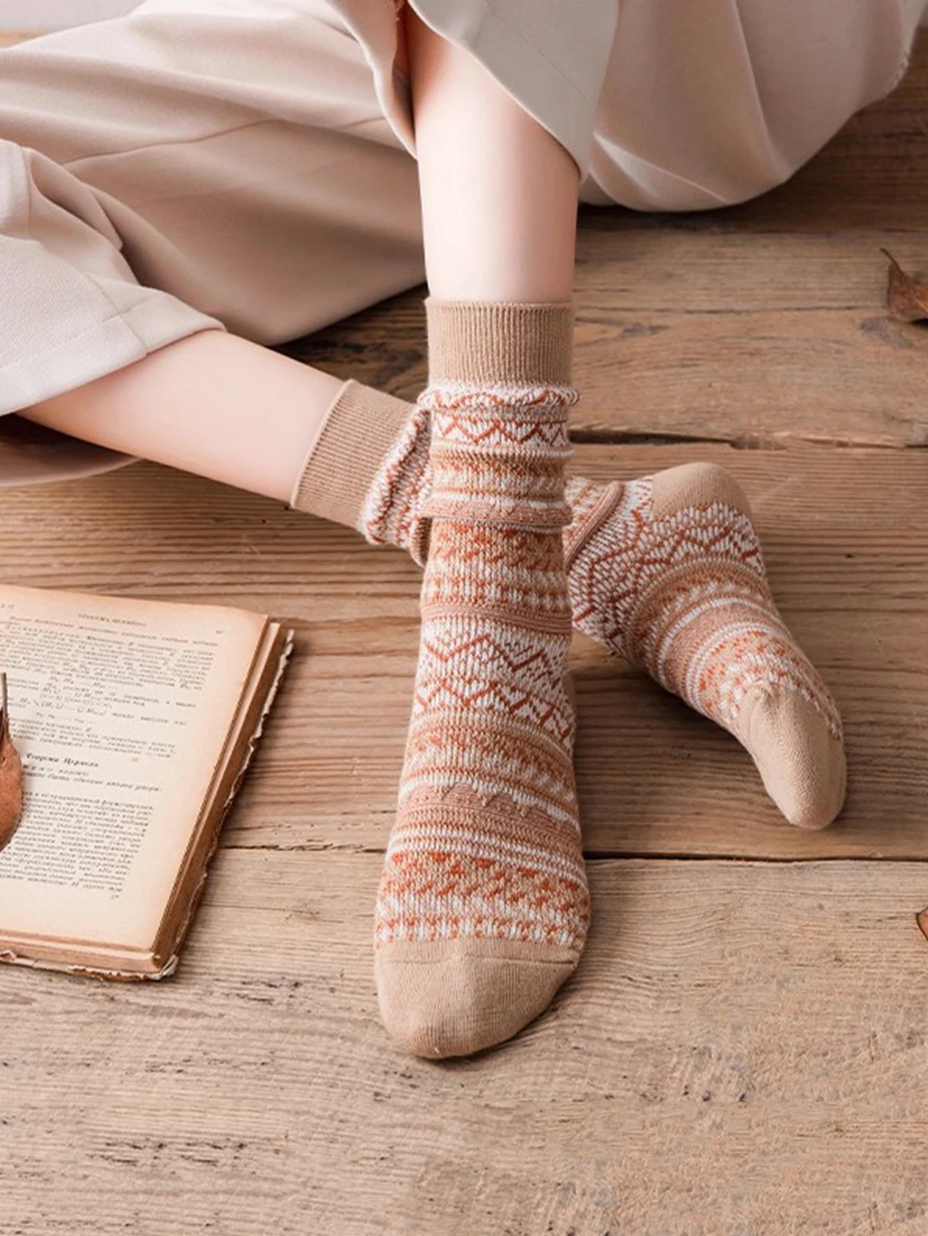 5 Pairs Women  Argyle Comfortable Crew Socks Floral Print Fashion Middle Tube Short Socks Set Pack Christmas Gift Soft Floor