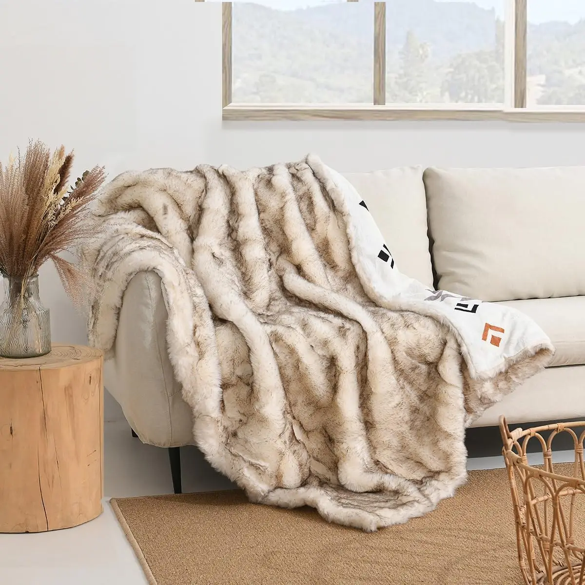 

Luxury Plush Throw Blanket With Pattern, Super Warm, Fuzzy, Elegant, Fluffy Decoration Blanket For Couch, Armchair, Sofa And