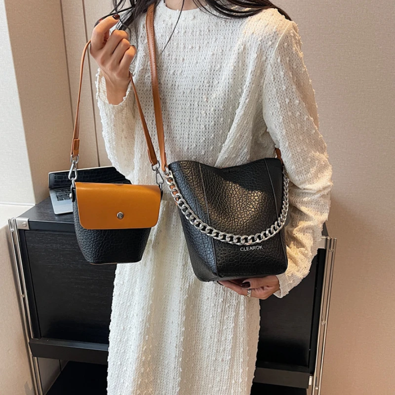 Composite Bag Tote Bag for Women Fashion PU Leather Handbag 2023 New Summer Simple Design Casual Chain Crossbody Bag Bucket Bag
