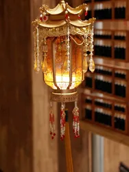 Handheld palace lanterns, antique style, retro Chinese style props, decorative Mid Autumn Festival lanterns