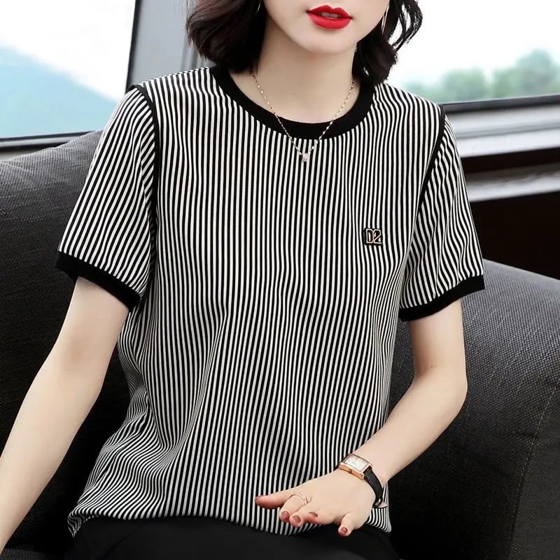 Spring New Fashion Striped O-neck 3/4 Sleeve T-Shirts Women Clothing All-match Patchwork Batwing Sleeve Pullover Ladies Top Tee