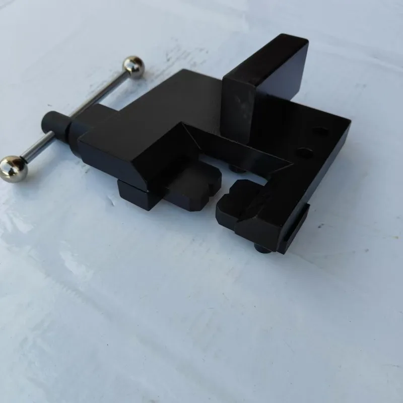Fuel Injector Repair Clamp, Bench Vise Type Disassembly Fixture with Leg for Injector Maintenance