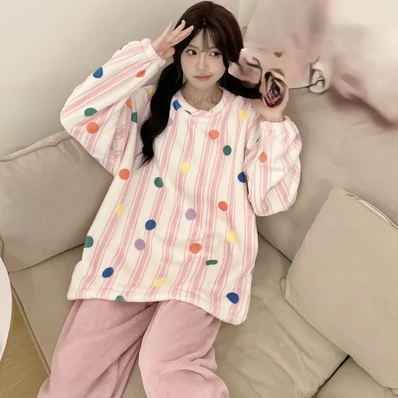 

Комплекты пижам тюркоазового цвета для женщин: черная модальная одежда для сна с длинным рукавом, воротником, полной длиной, осенне-зимняя, элегантная, современная, приталенная, стройнящая.