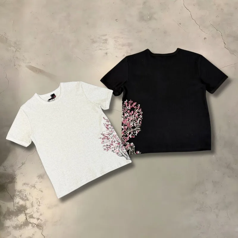 2026ss Embroidered Sakura Derschutze T-Shirt Heavyweight Cotton Breathable Round Neck Short Sleeve Tshirt for Men Women