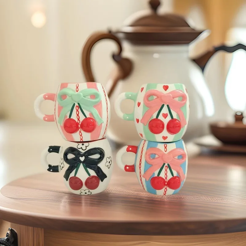 Tazza in ceramica con fiocco in ciliegio Tazza in ceramica di nicchia Tazza da caffè al latte Tazze in ceramica stile piccola ragazza fresca