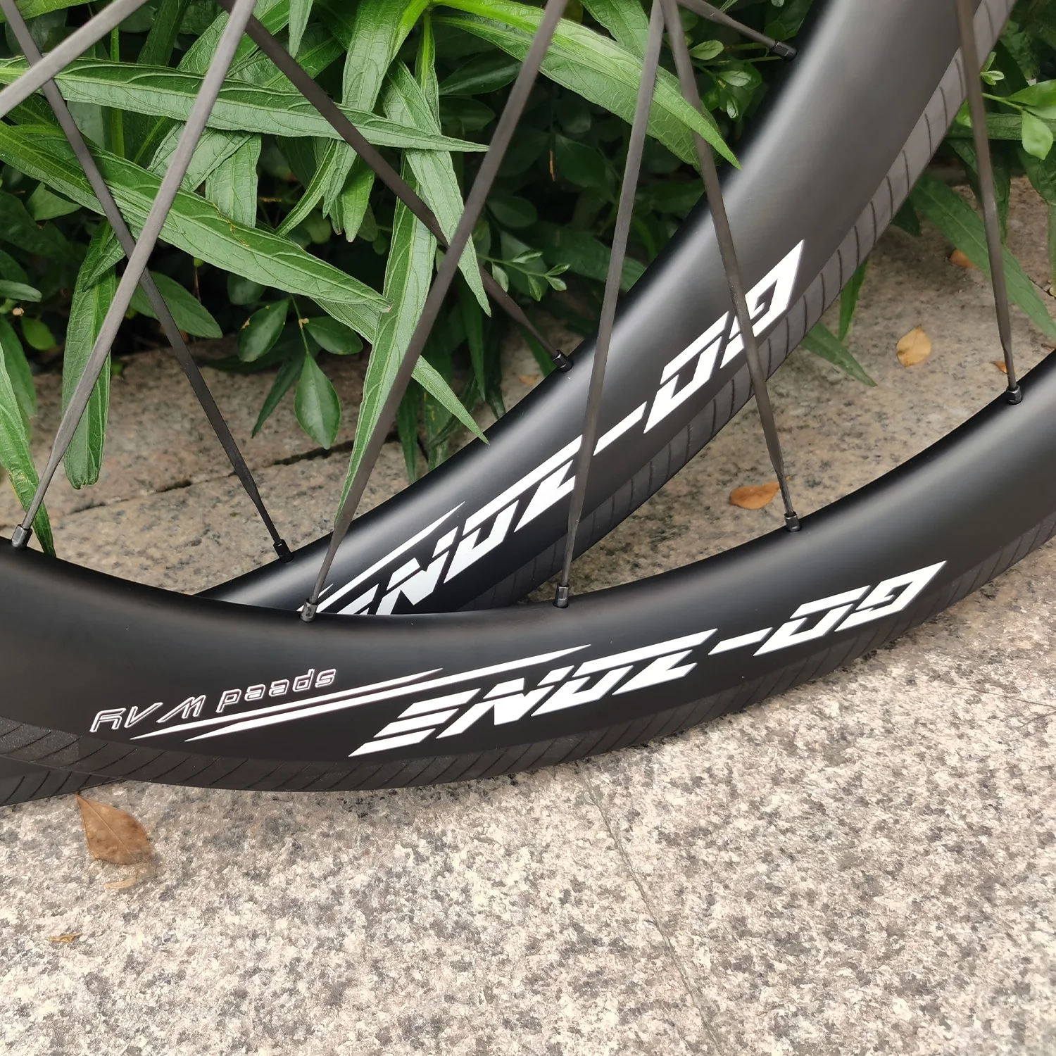 1160g Carbon Spokes 26mm Rim Brake 700c Wheels GOZONE R315C 52T Ratchet Steel TPI / Ceramic Bearings Road Carbon Bike Wheelset