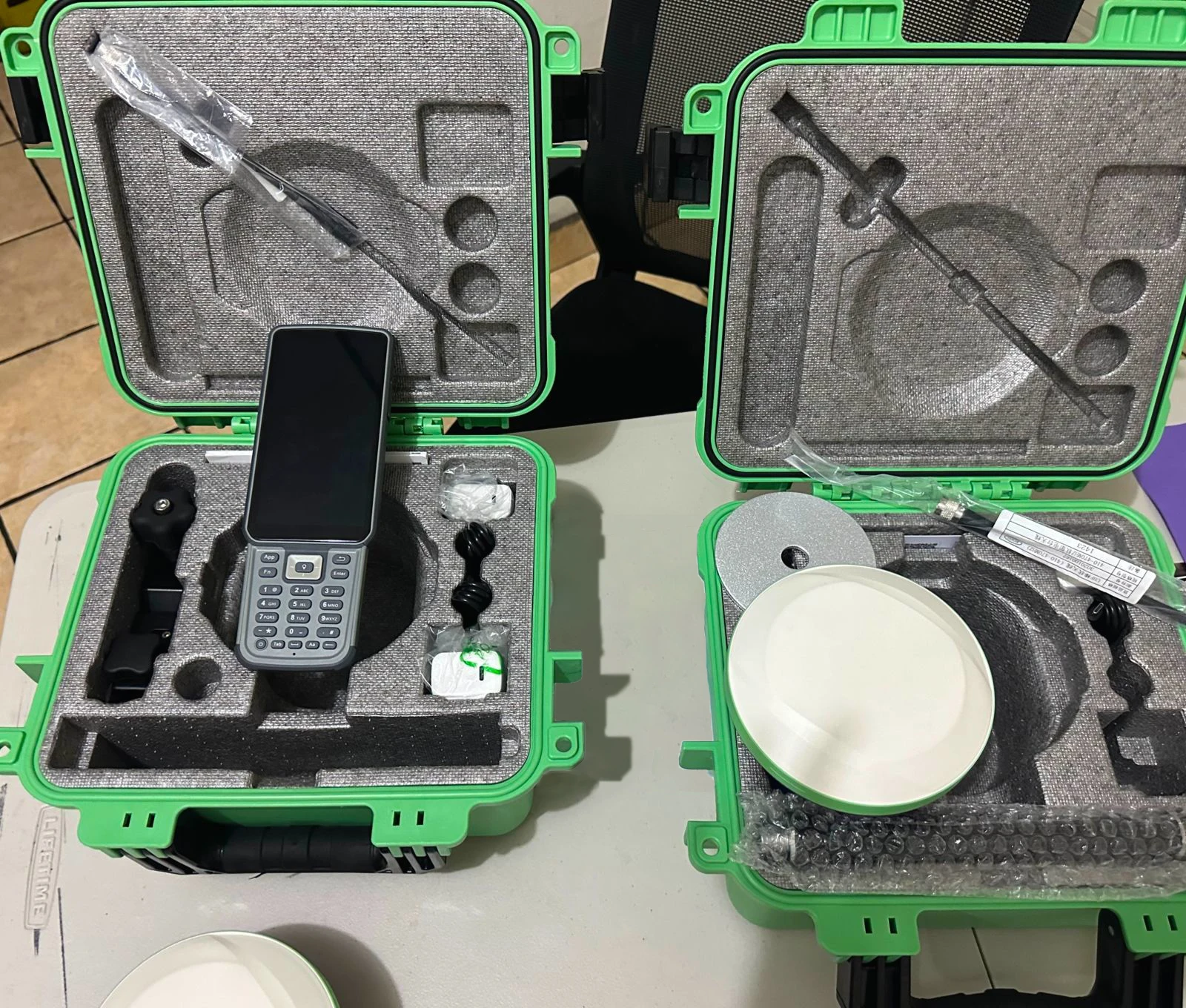Wholesale 6700mah New E1  Handheld Land Survey Equipment1408 Channels IP68