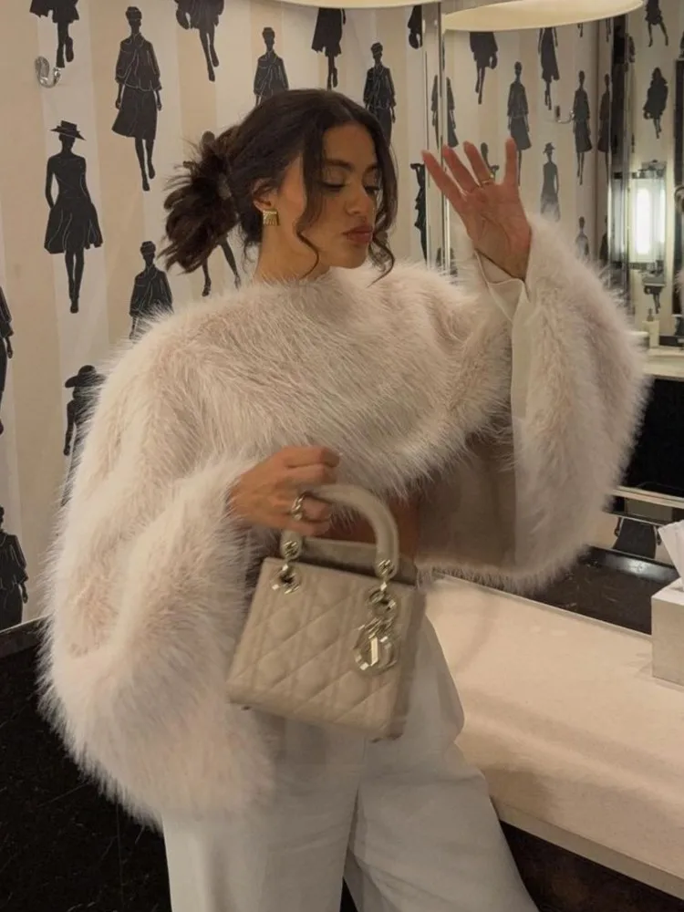 Round Neck Fur Short Coat Exposed Navel High Waist Long Sleeved Fluffy Pullover Top Loose Hoodie Fashion Women's Overcoat Winter