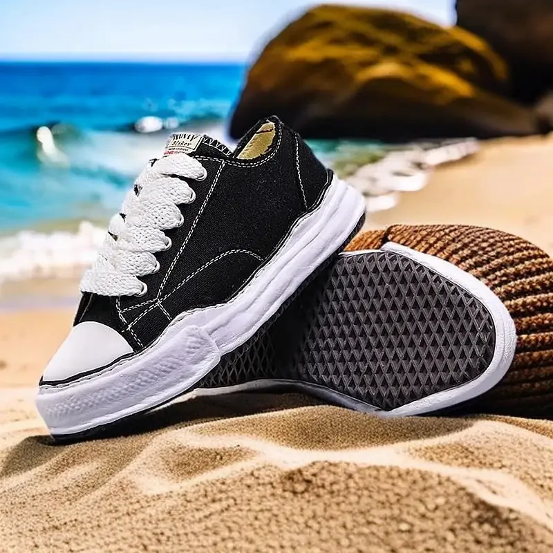 

New 2026 trendy fashion and Stylish Running Shoes: Comfortable Soft-Soled Casual Sports Footwear trainers shoes men