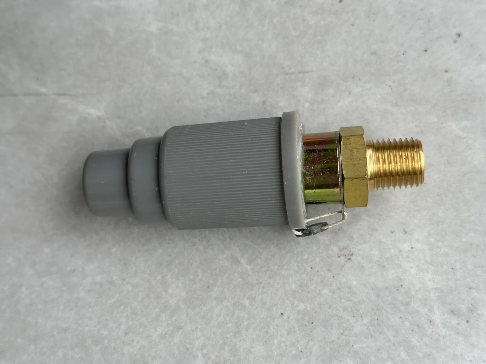 

10PE1 6WF1 Safety Relief Valve Fit ISUZU GIGA Heavy Duty Truck
