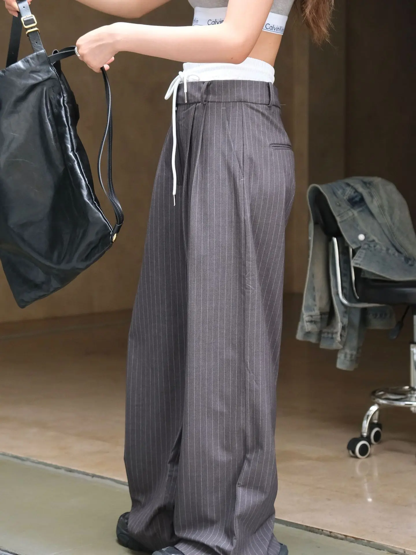 Woman sport chick classic grey trousers with top sport pants
