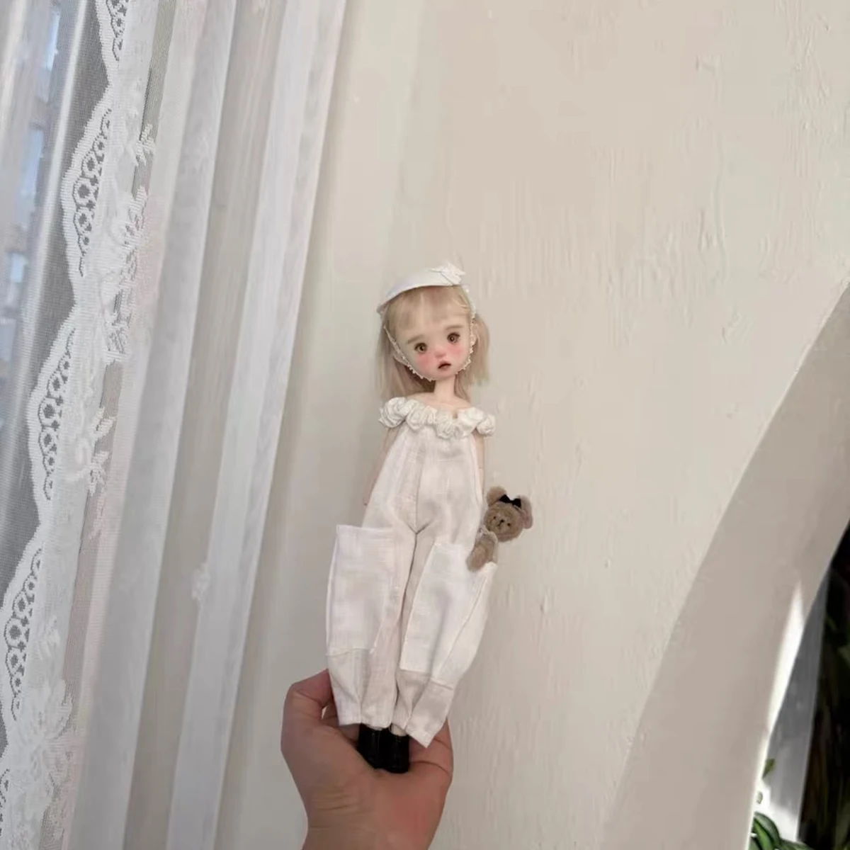 1/6 Azone Doll Clothes Accessories Simple White Linen Off-the-shoulder Jumpsuit + Headwear For Blythe OB24 Azone