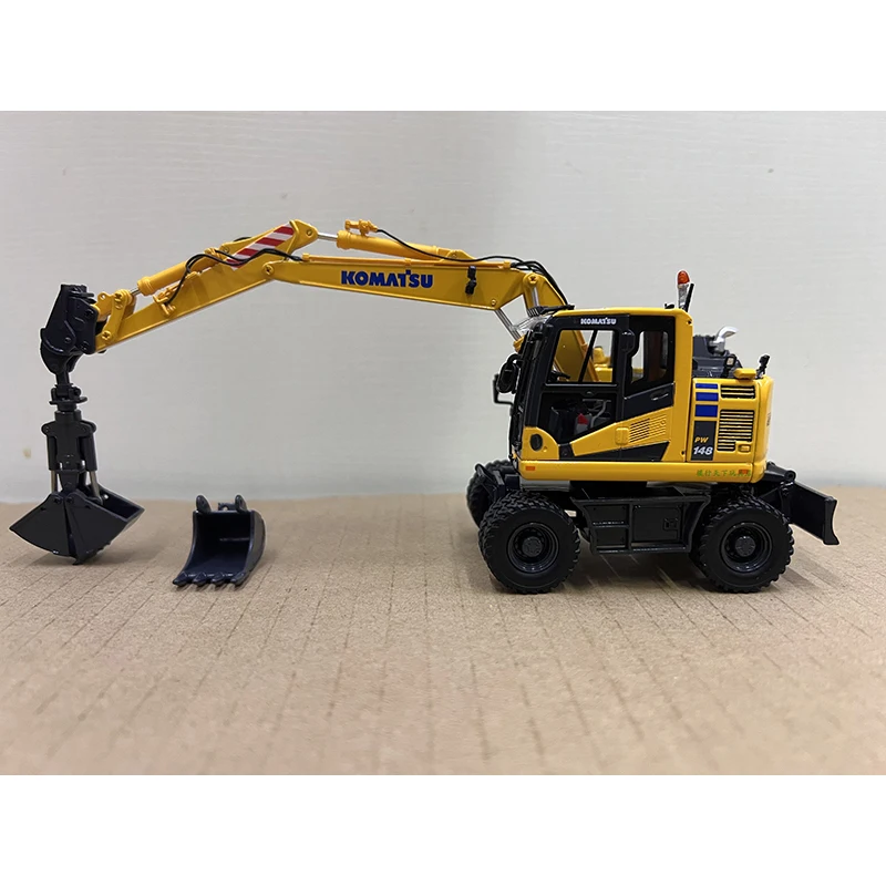 

UH Diecast Alloy 1:50 Scale Komatsu PW148-11 Wheeled Multifunctional Excavator Loader Model Adult Classics Toys Souvenir Gifts