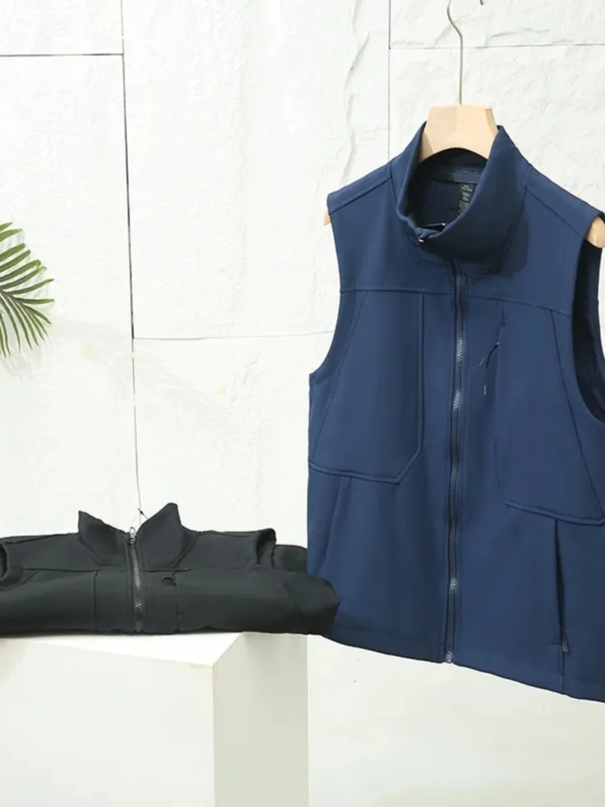 

Мужской мягкий ветрозащитный жилет с флисовой подкладкой для активного отдыха, осенне-зимний, теплый, приталенный, молодежный, модный, повседневный жилет