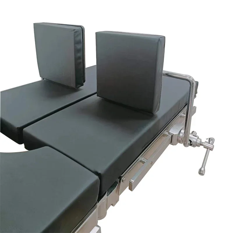 Two-piece surgical kneeling board supports double-section foot pads with adjustable leg positioning