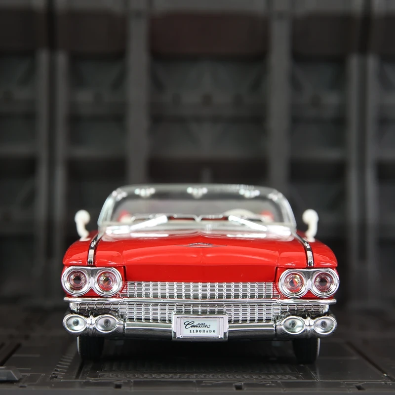 

1:24 Cadillac 1959 alloy car model doors on both sides that can be opened, and the front hood and trunk door can be opened