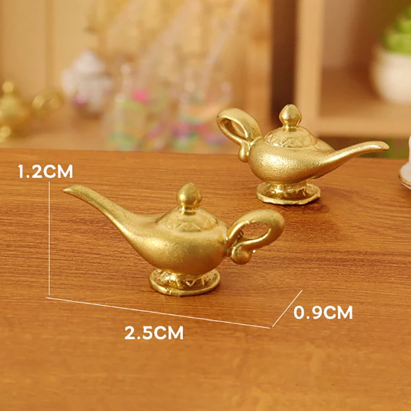 Mini tetera dorada en miniatura para casa de muñecas, muebles de cocina, accesorios para decoración de casa de muñecas, juguetes de juego de simulación para niños, regalo, 1:12