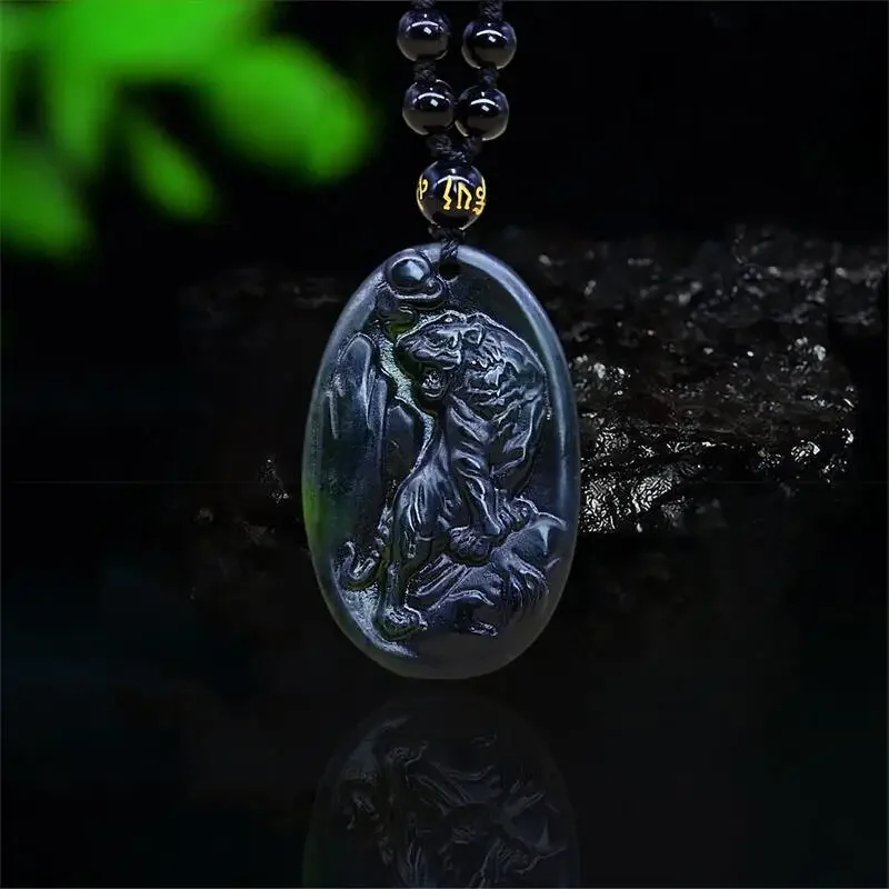 

Black Jade Tiger Pendant Pendants Natural Necklaces Talismans Charm Men Designer Carved Man Jewelry Stone Gemstone Necklace
