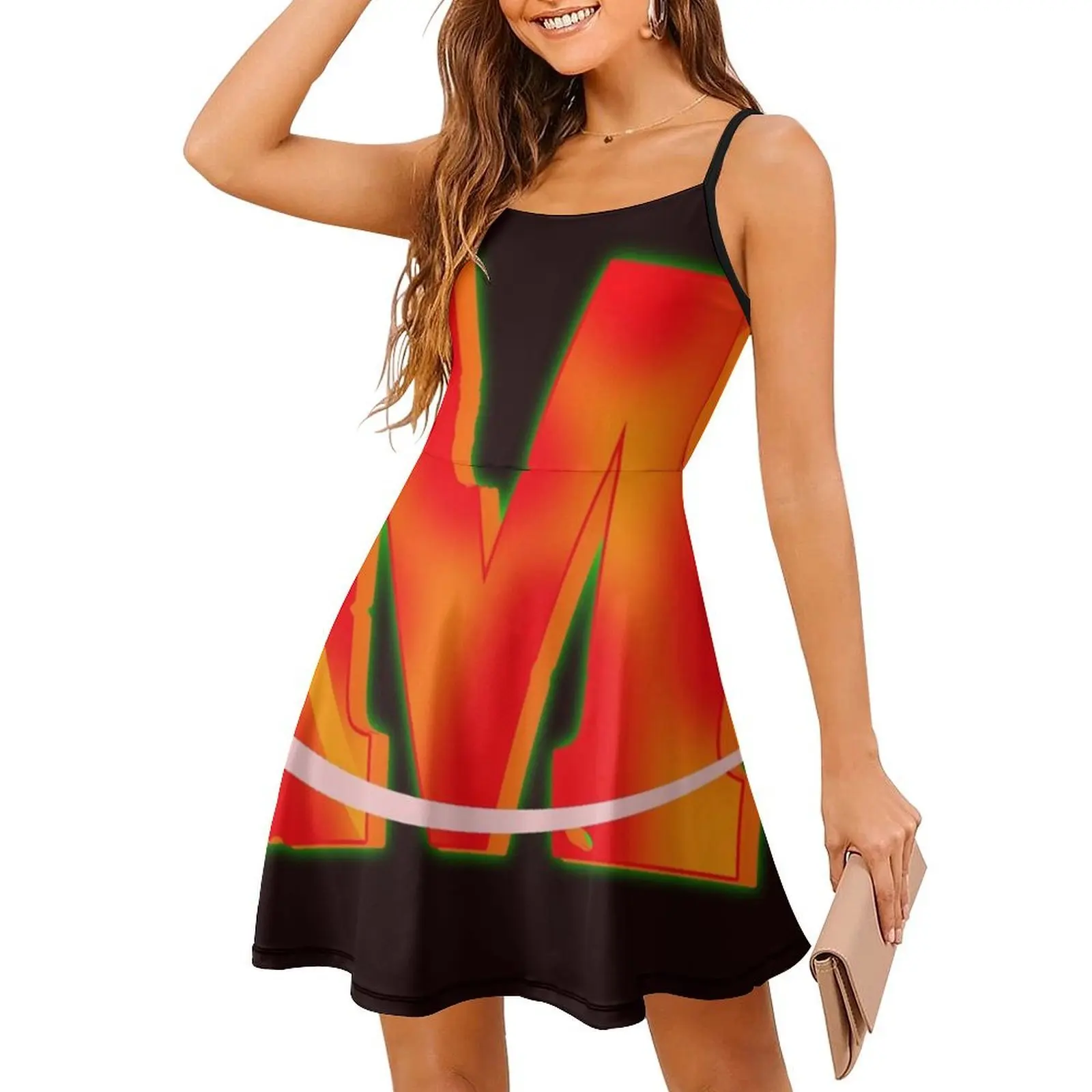 Une lettre majuscule cassée et brûlée M robe décolleté en coeur robe de soirée d'été élégante pour les femmes Big M Brocken M lettre M