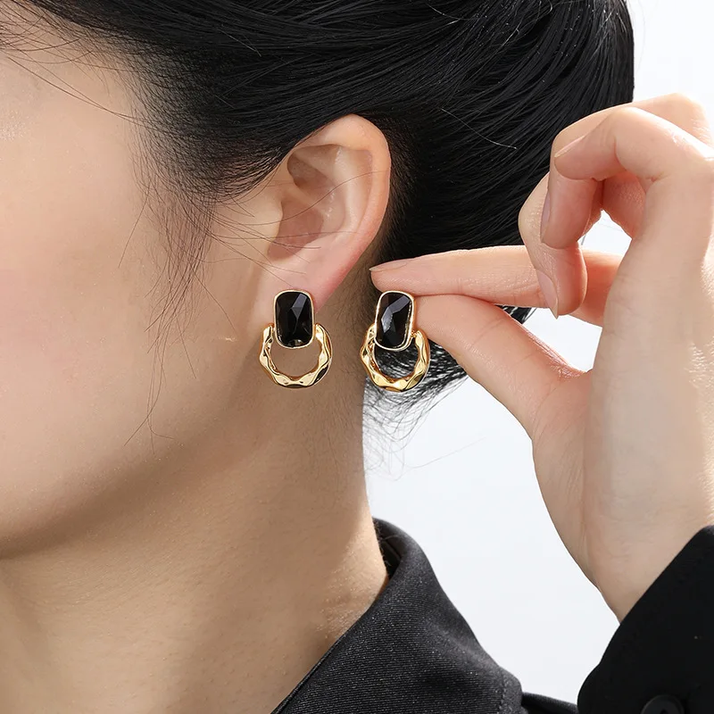 

2026 Новые женские серьги, геометрический дизайн, металл серебряного цвета, серьги 925, минималистичная структура