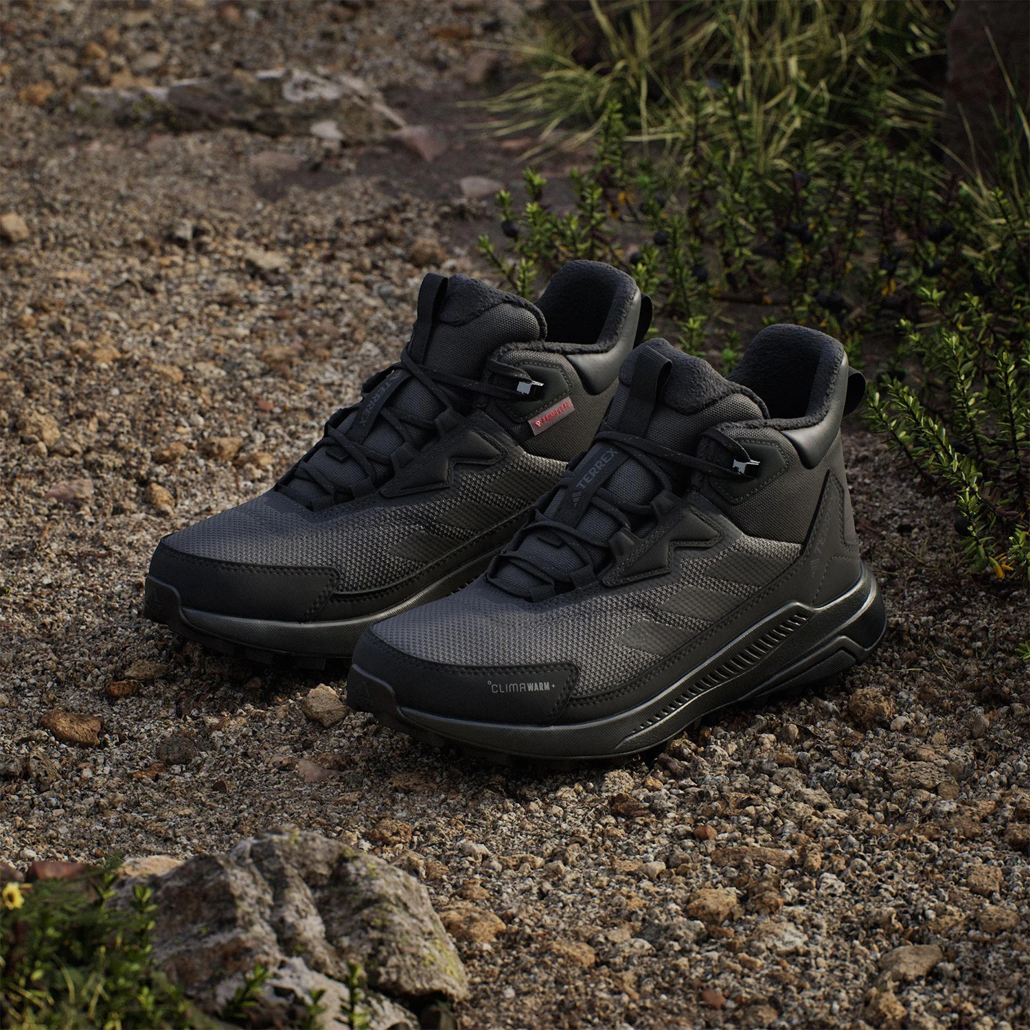 

Adidas Genuine ANYLANDER Women's High-Top Cushioned Hiking Shoes JH8777