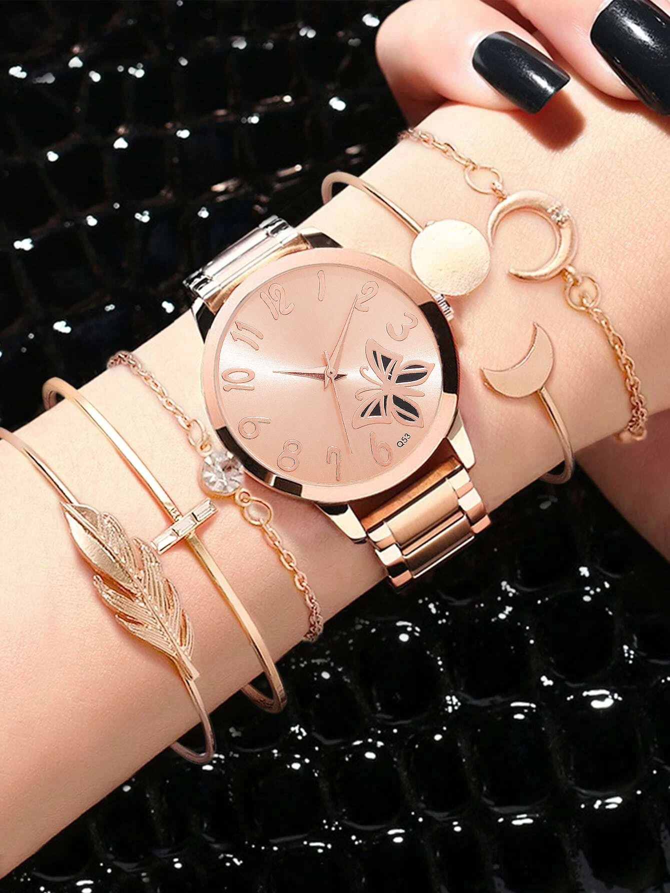 6Pcs Women\'s Watch Metal Band New  Metal Strap Watch Fashion Simple Casual Women\'s Wristwatch  Quartz Bracelet Holiday Gift