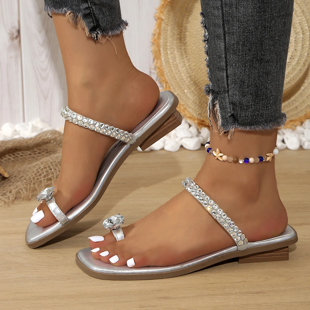 Diamond Flip-flops Slippers 2024 Summer New Diamond Flat Sandals Women\'s Shiny Soft Sandals