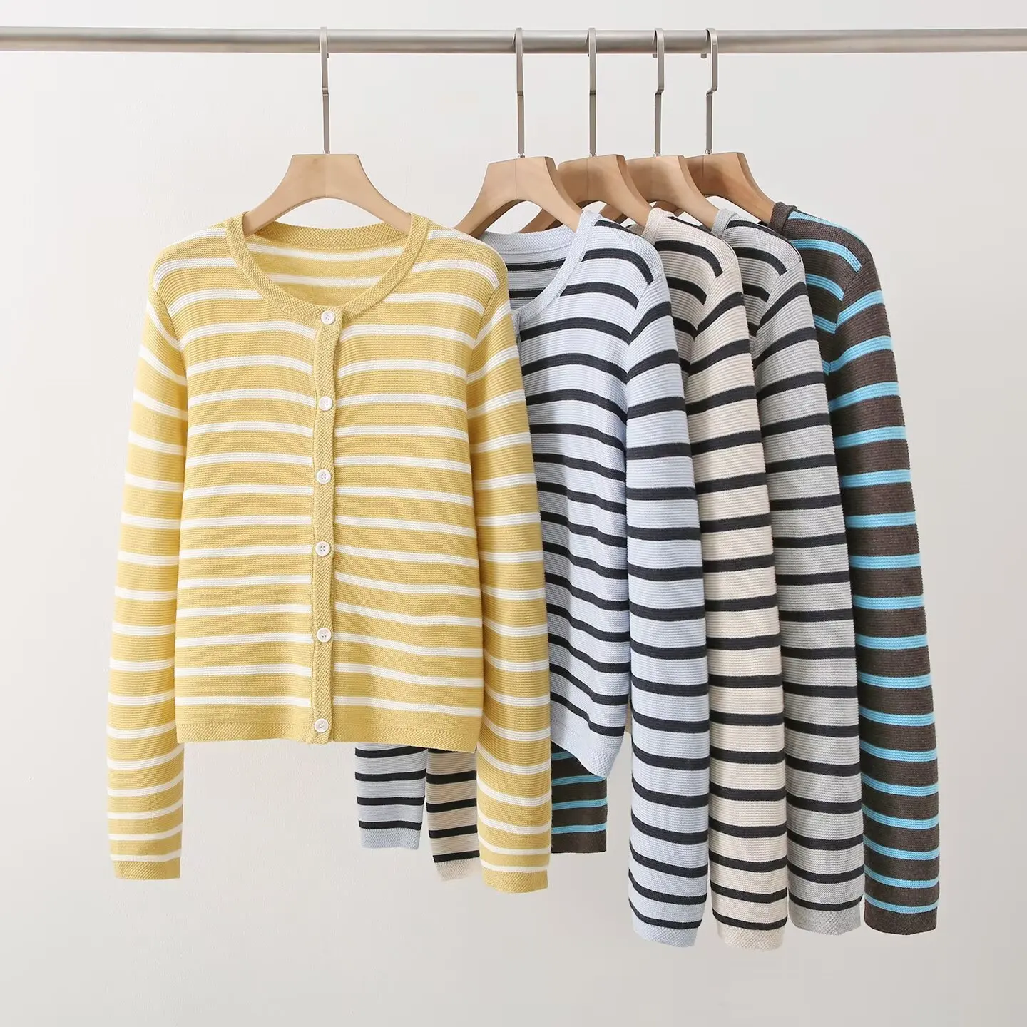 

Вязаный длинный женский свитер в полоску для похудения, модный, ранняя осень, новый, для поездок на работу, для сохранения тепла, круглый, Ne Op...