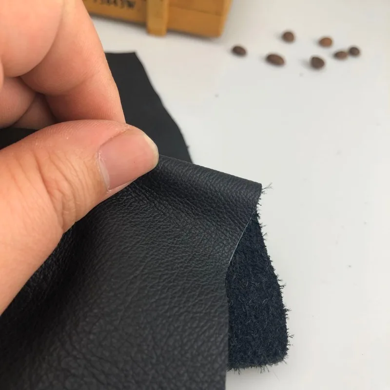 الطبقة الأولى من جلد البقر الصغير بنمط ليتشي بسمك 1 مم، أريكة سوداء من الجلد الطبيعي، قماش جلدي للأثاث بالكامل
